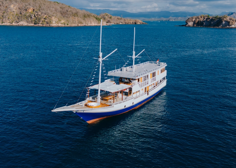 Phinisi boat Deluxe Phinisi Bombana 2 in Labuan Bajo