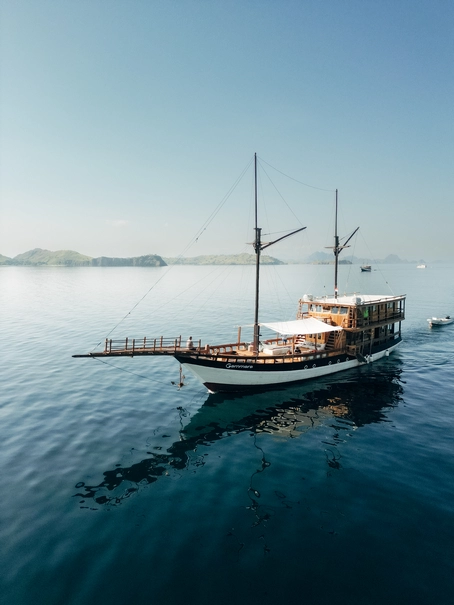 Gamara Private Komodo Charter Best Experience