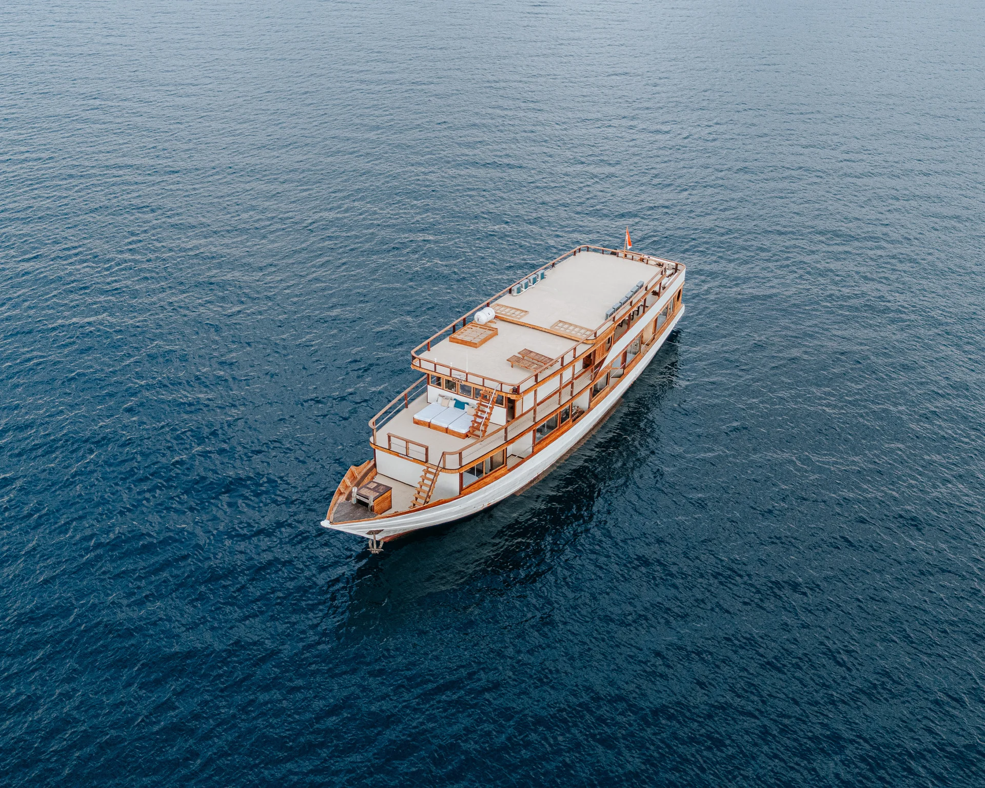 Private Charter - Deluxe 23 - Sora