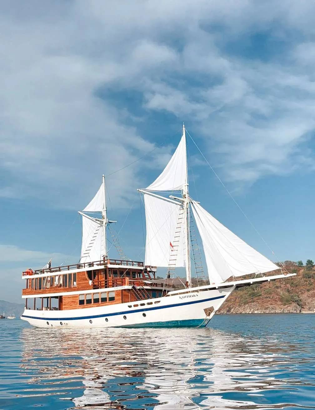 Private Charter - Luxury 22 - Kanthaka