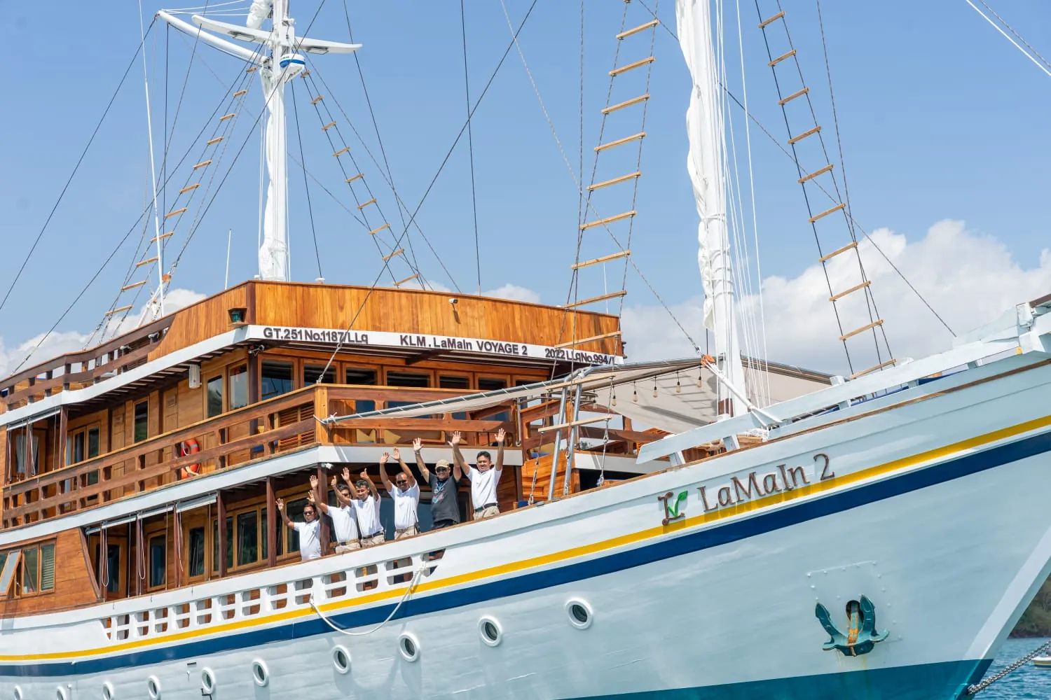 Private Charter - Luxury 25 - La Main 2