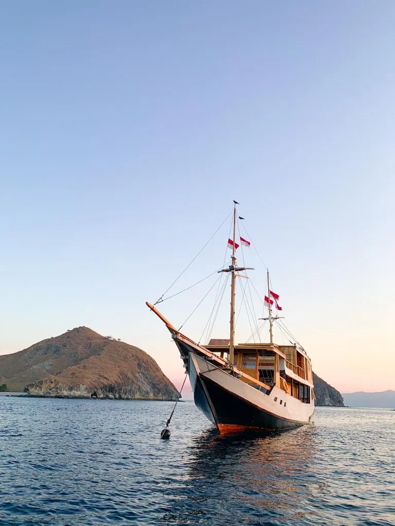 Private Charter - Superior 13 - Lita Pratiwi