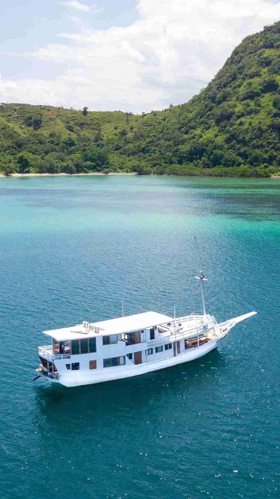 Private Charter - Superior 37 - Nusantara Karya