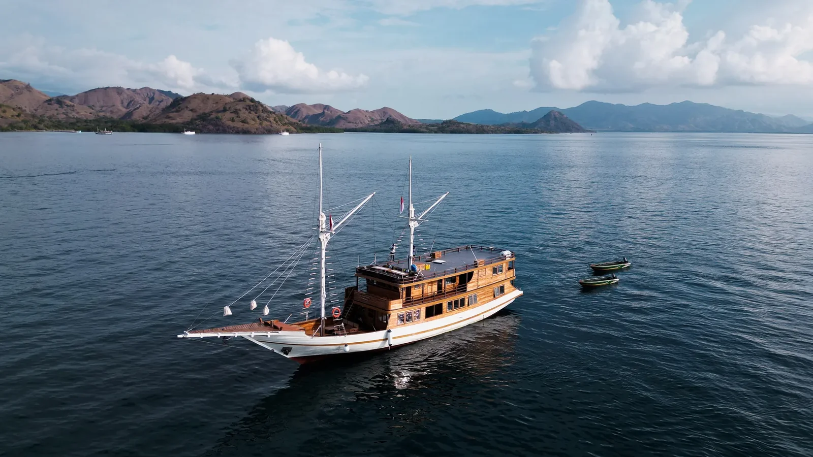 Deluxe Phinisi 24 - Sundari Voyages