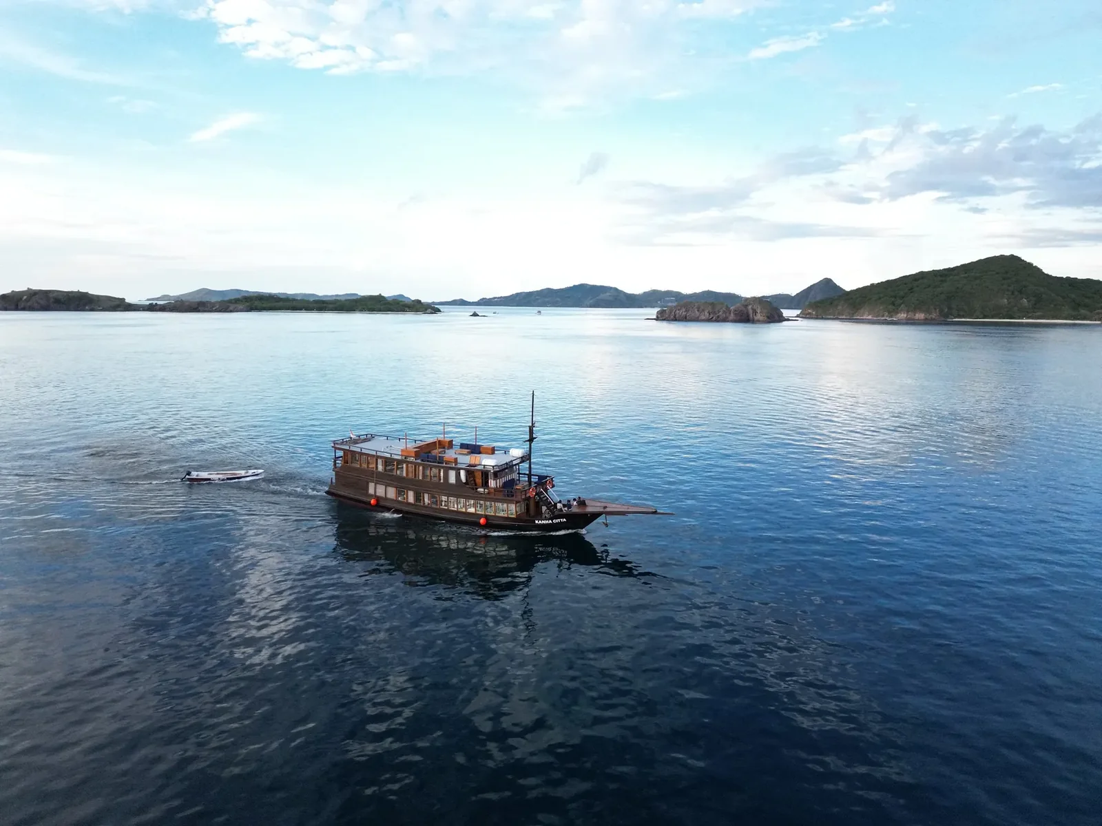 Private Charter - Deluxe 13 - Kanha Citta