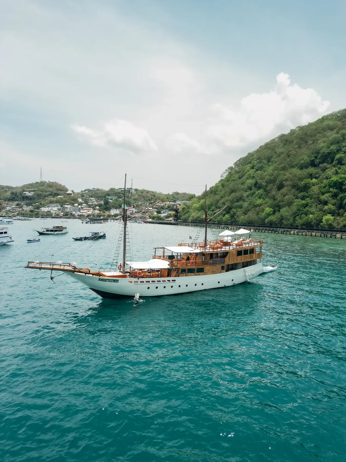 Private Charter - Deluxe 14 - Carnaby 1
