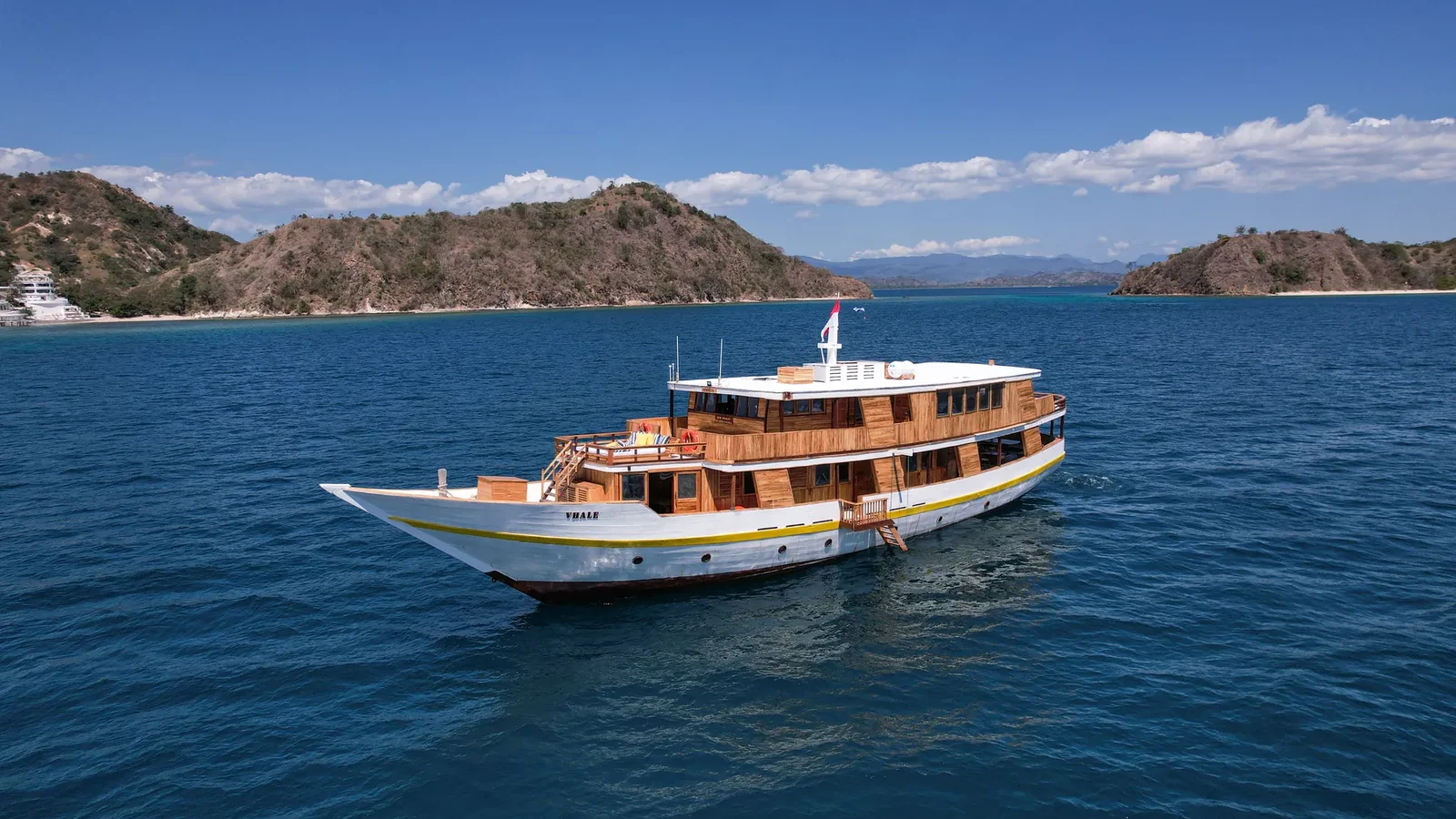 Private Charter - Deluxe 22 - Vhale
