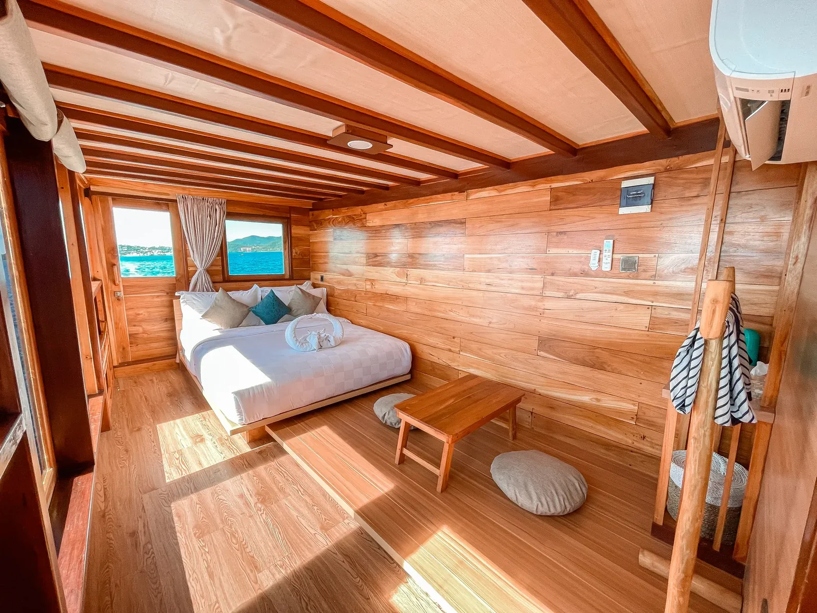 Private Charter - Luxury 09 - Vinca