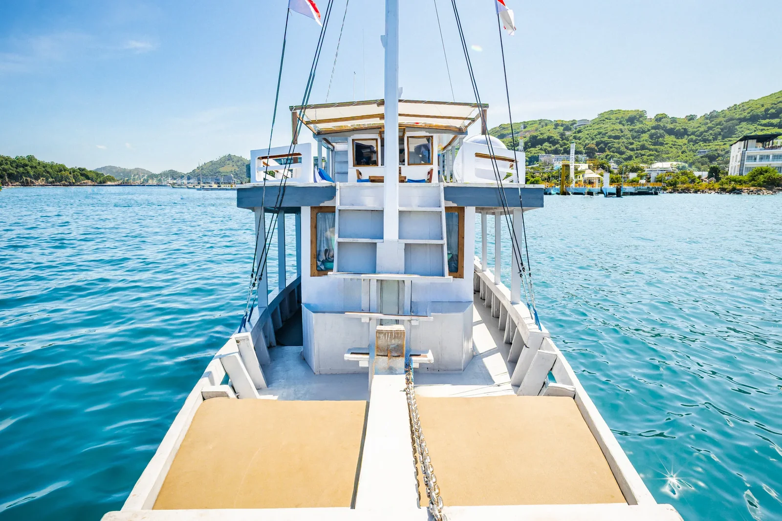 Private Charter - Superior 03 - Bombana 1