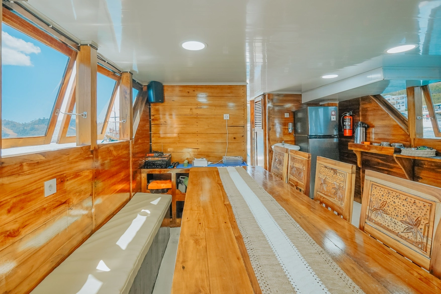 Private Charter - Superior 33 - Segara