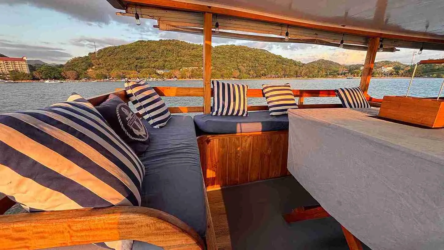 Private Charter - Superior 34 - Madyan