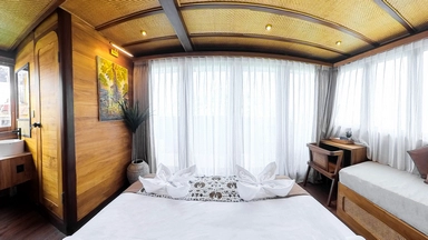 Candi Cabin
