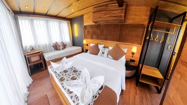 Candi Cabin