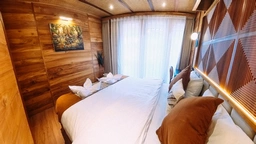 Keris Cabin