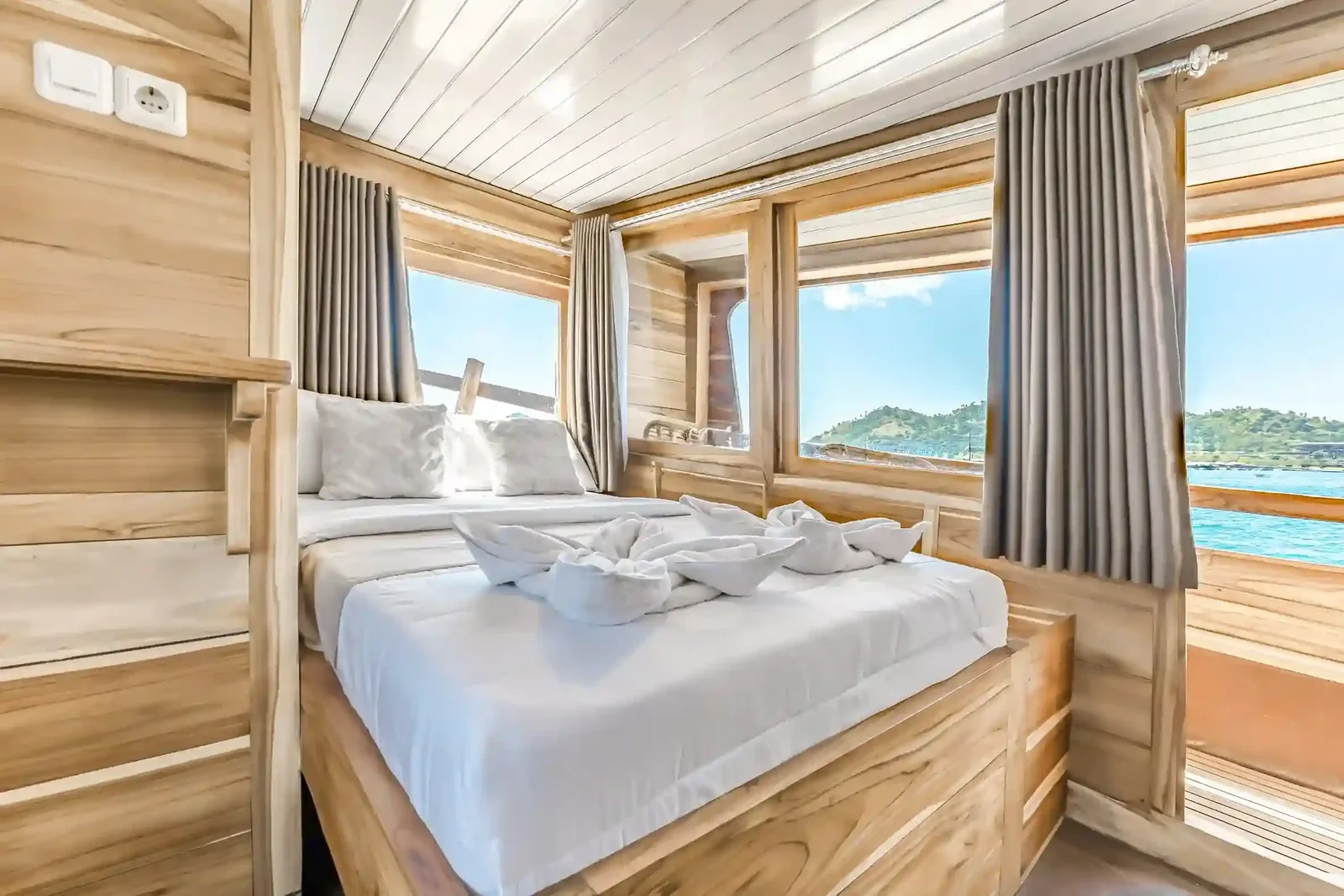 Deluxe Cabin