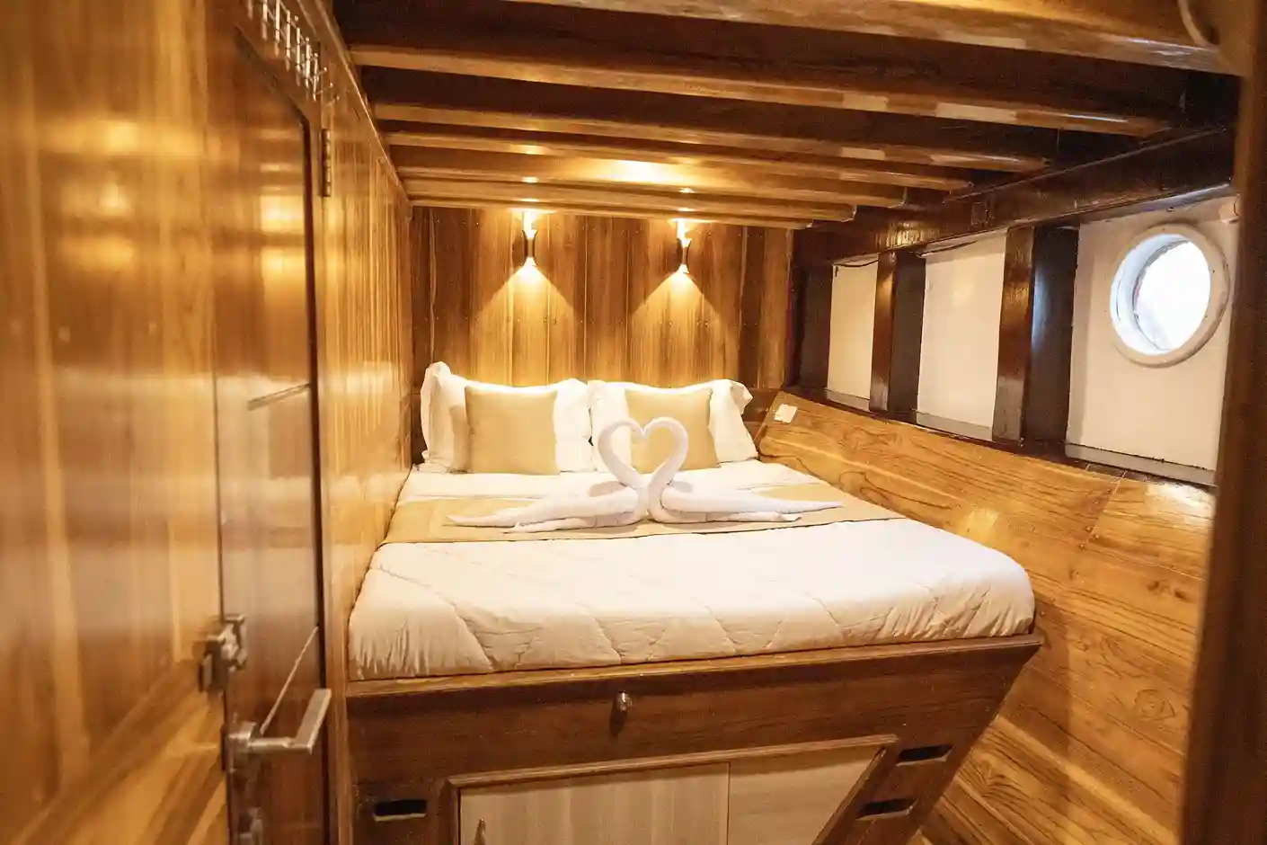 SUperior Cabin 2