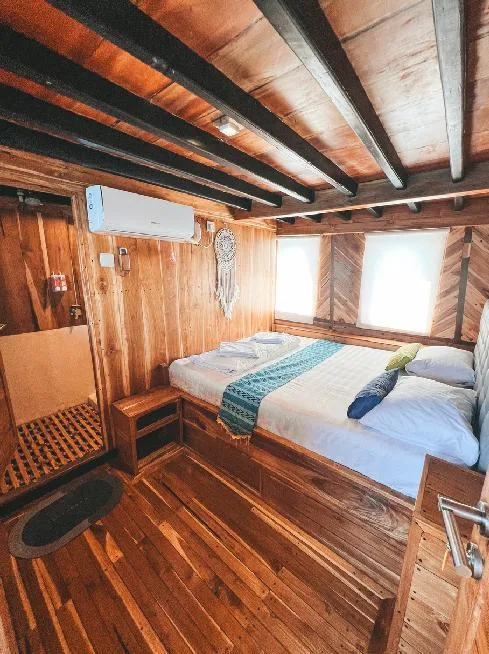 Bugis Cabin