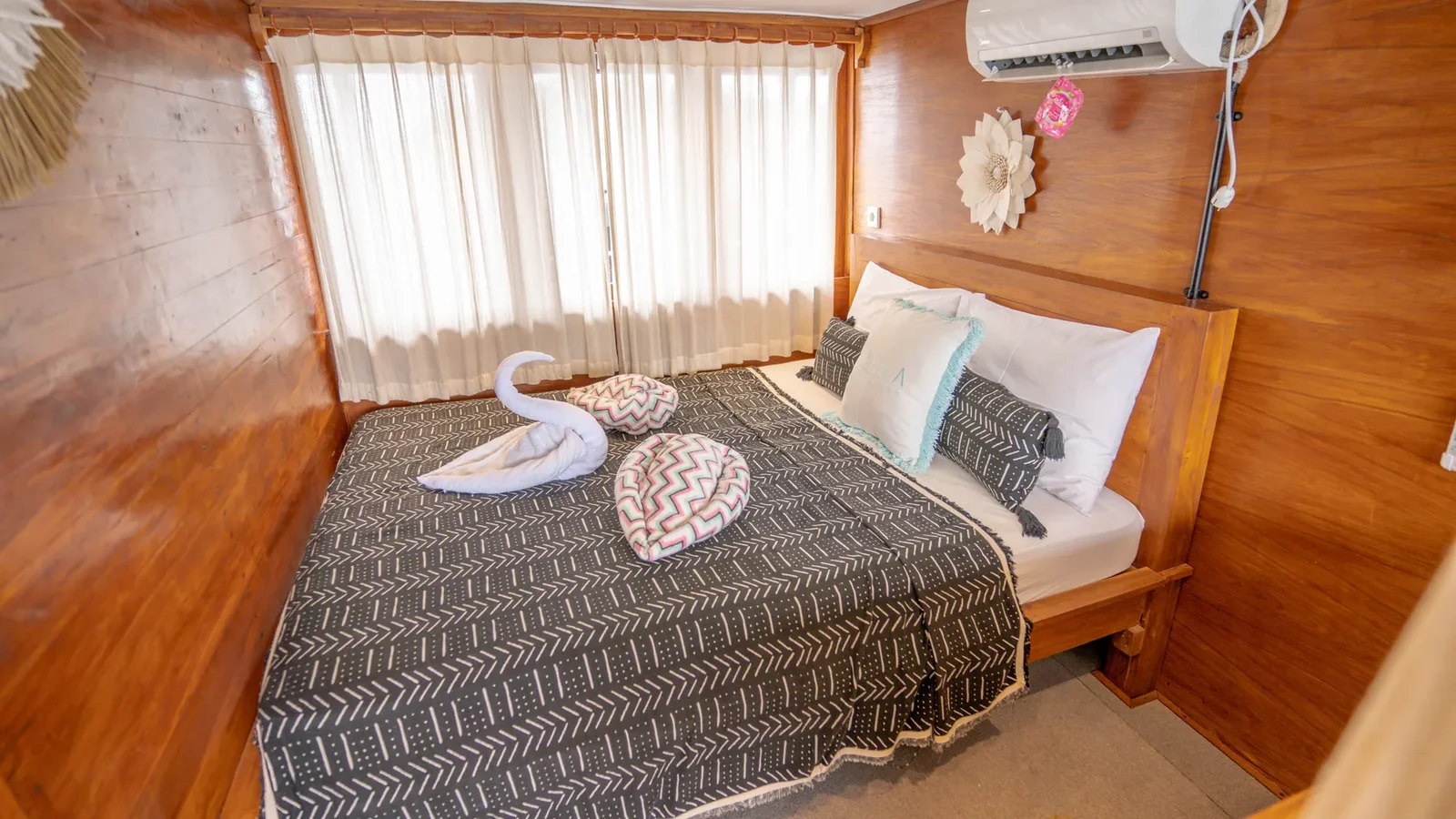 Deluxe Cabin