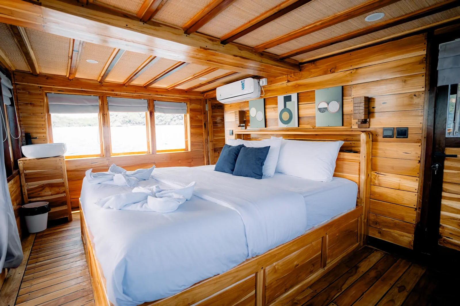 Nirwana Cabin