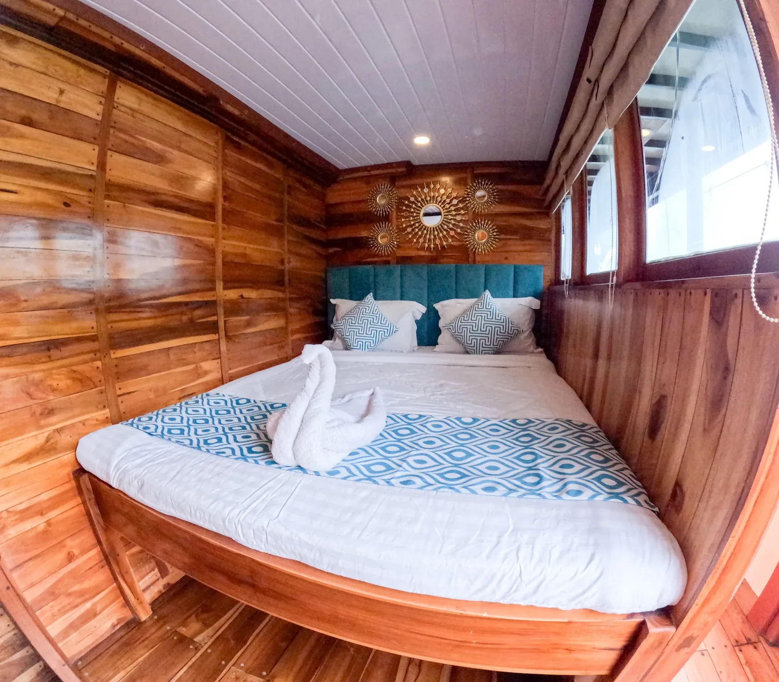 Deluxe Cabin