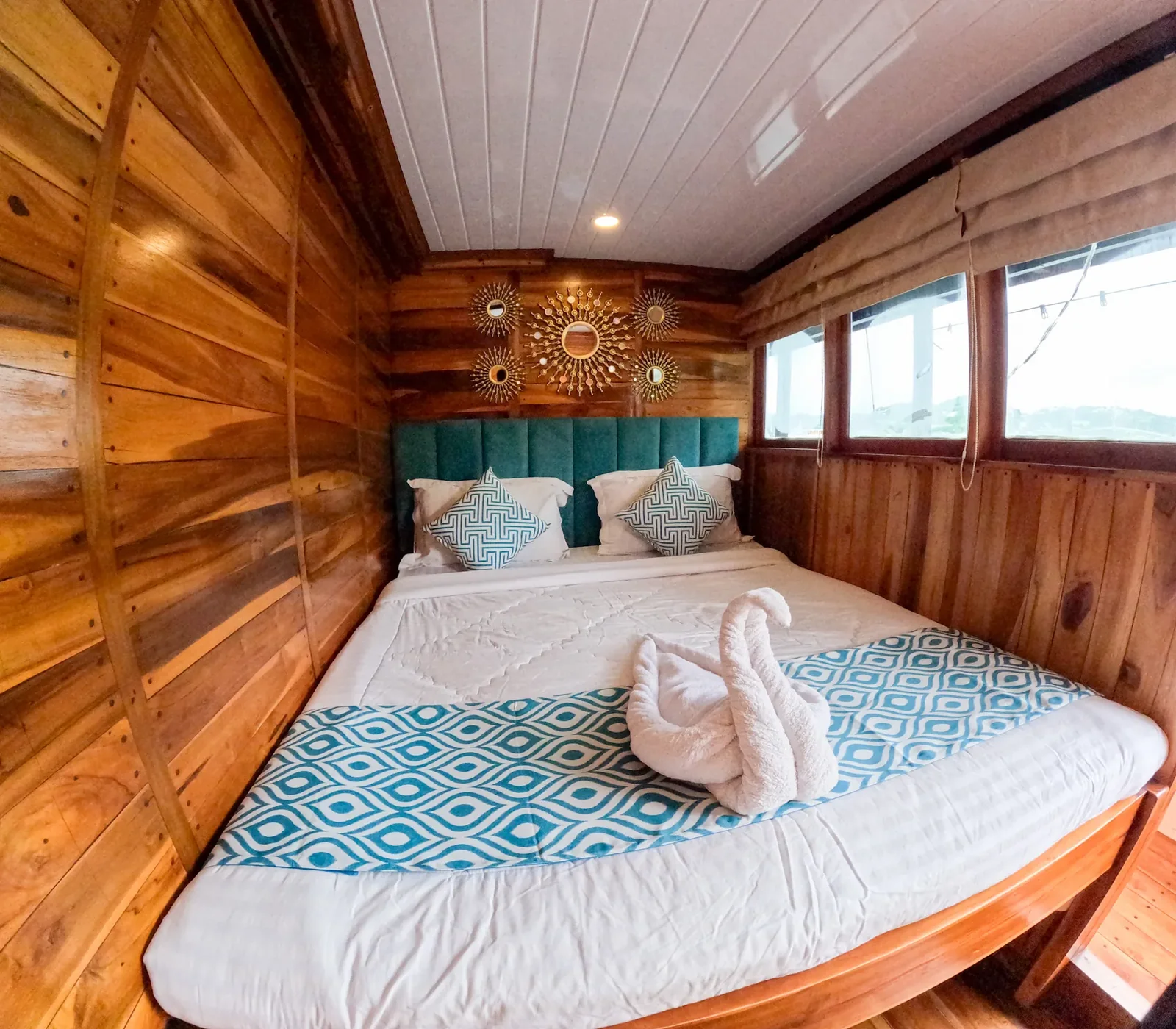Deluxe Cabin