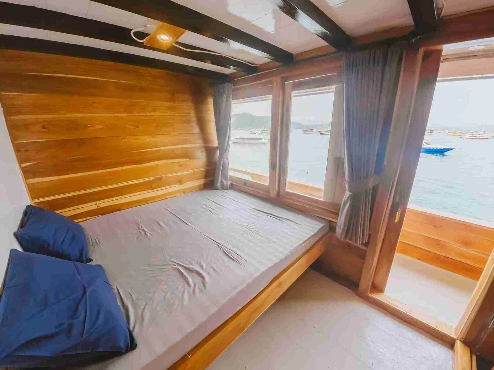 Deluxe Cabin 2