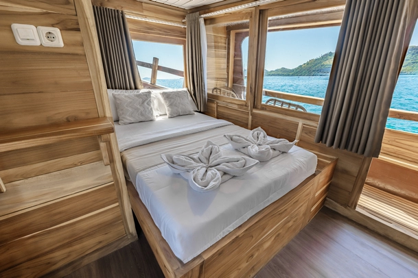 Deluxe Cabin 2