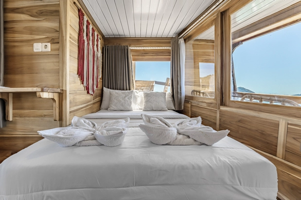 Deluxe Cabin 2