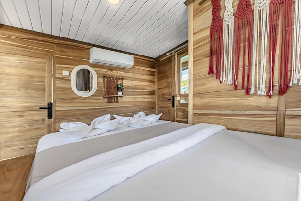 Deluxe Cabin 2