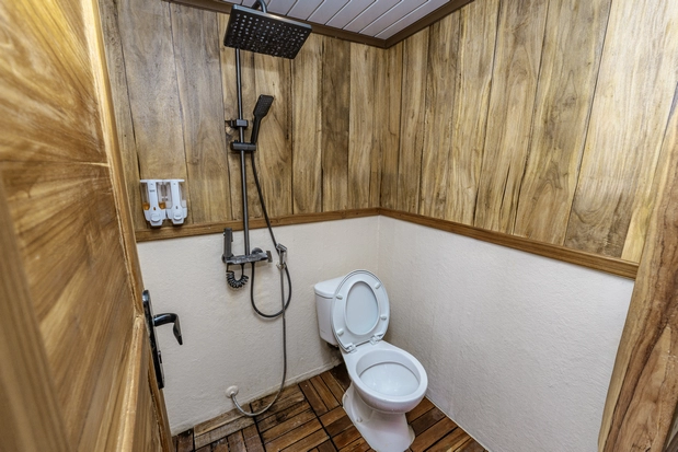 Deluxe Cabin 2
