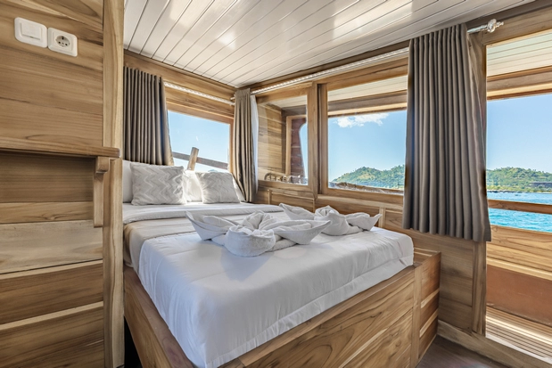 Deluxe Cabin 2