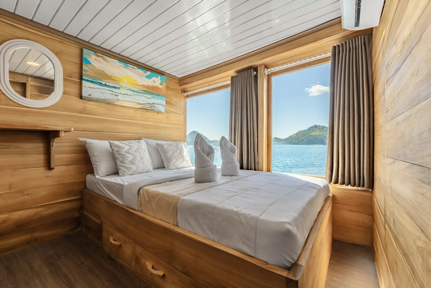 Superior Cabin 2