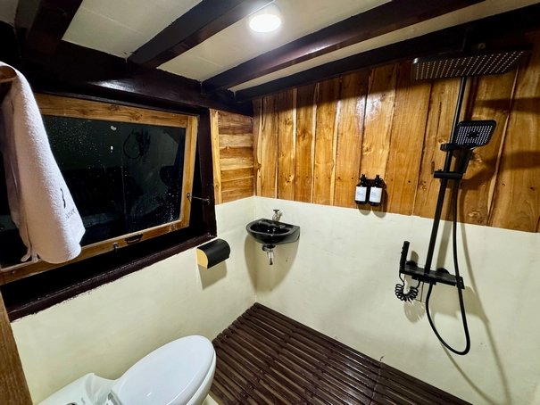 Signature Cabin 2