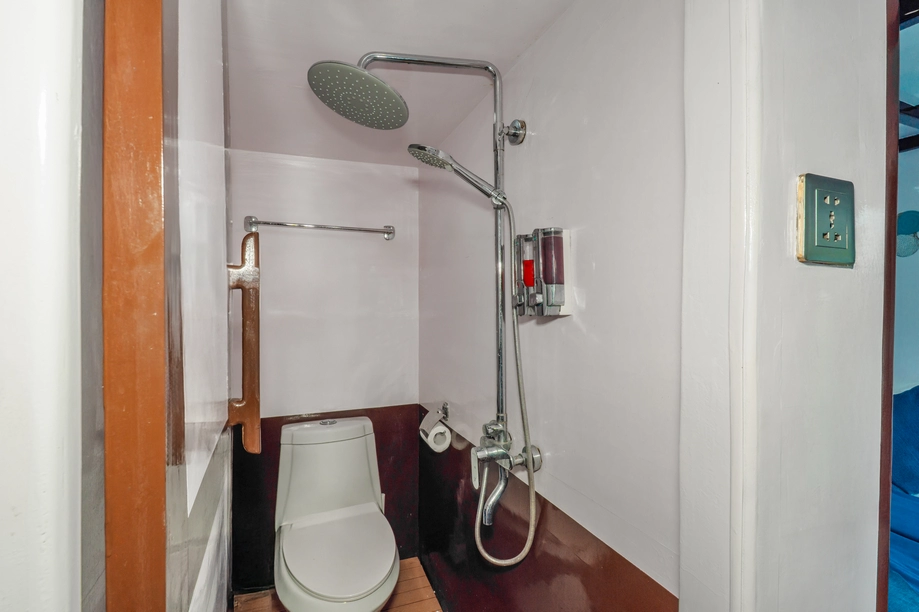 Deluxe Cabin 2