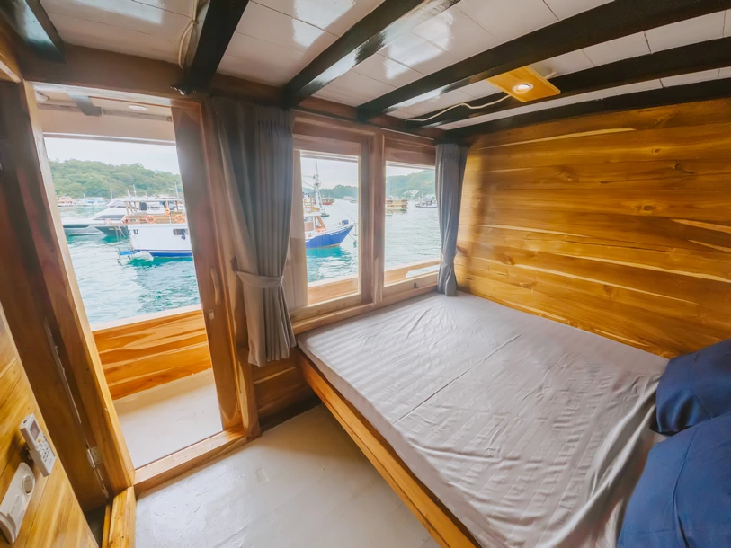 Deluxe Cabin 2