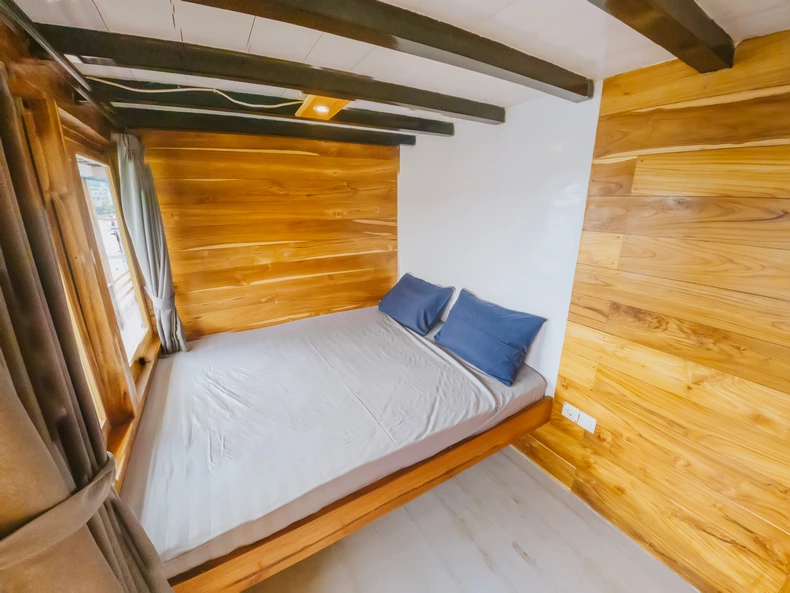 Deluxe Cabin 2