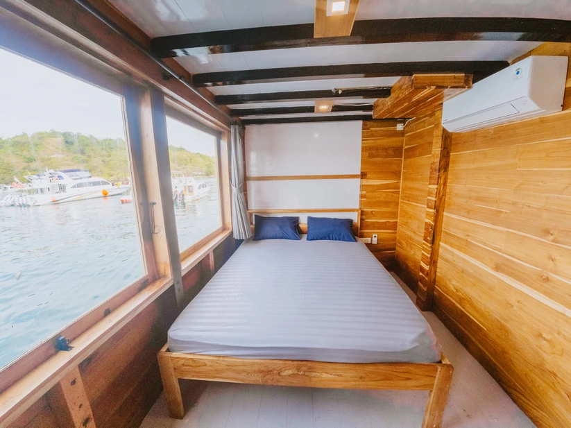 Signature Cabin 2