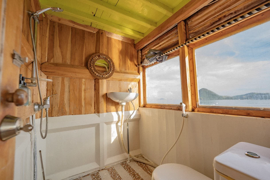 Full Ocean Cabin 2