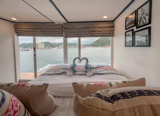 Manta Cabin 3