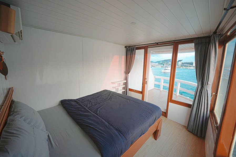 Master Cabin 1