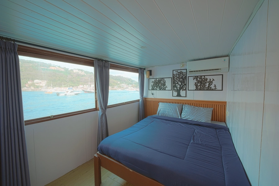 Signature Cabin 2