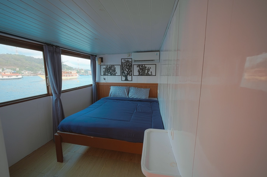 Signature Cabin 1