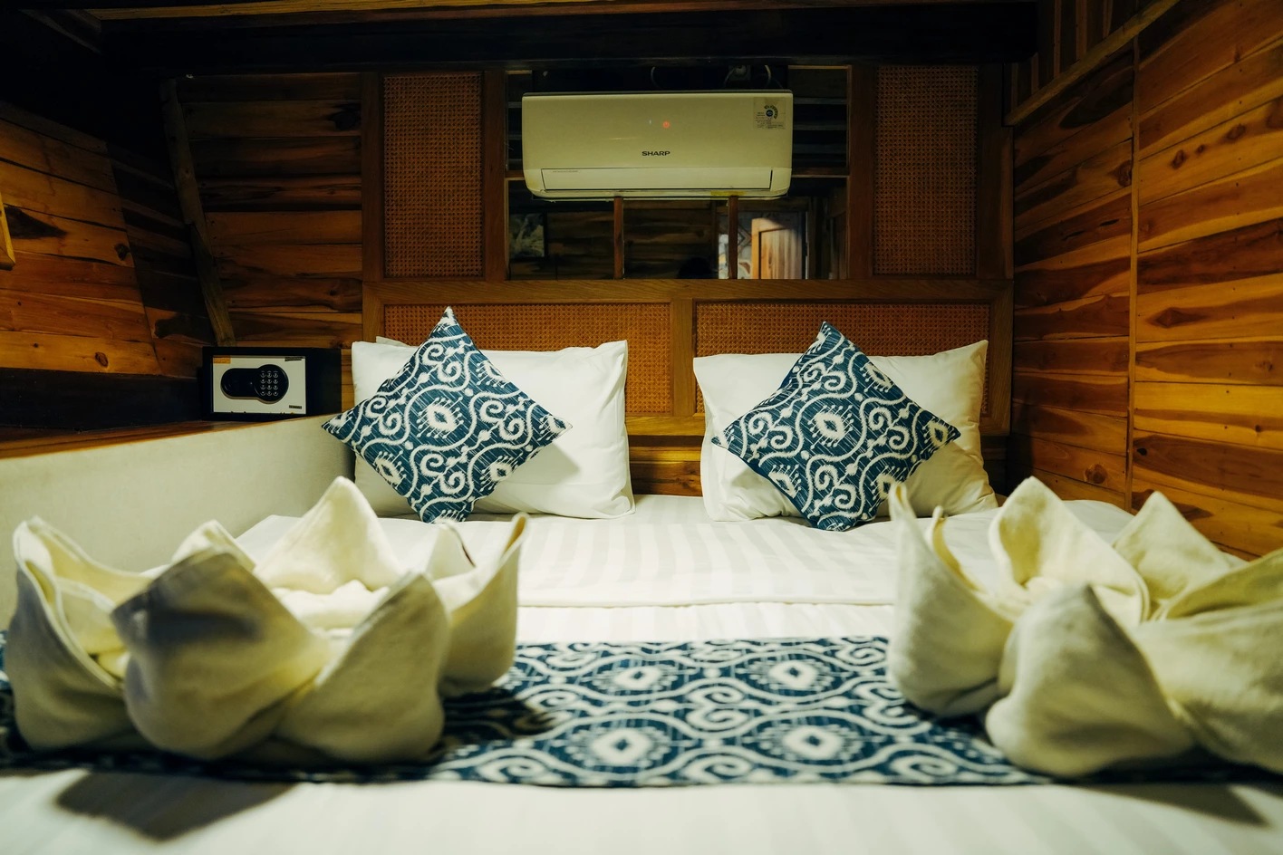 Deluxe Cabin 2