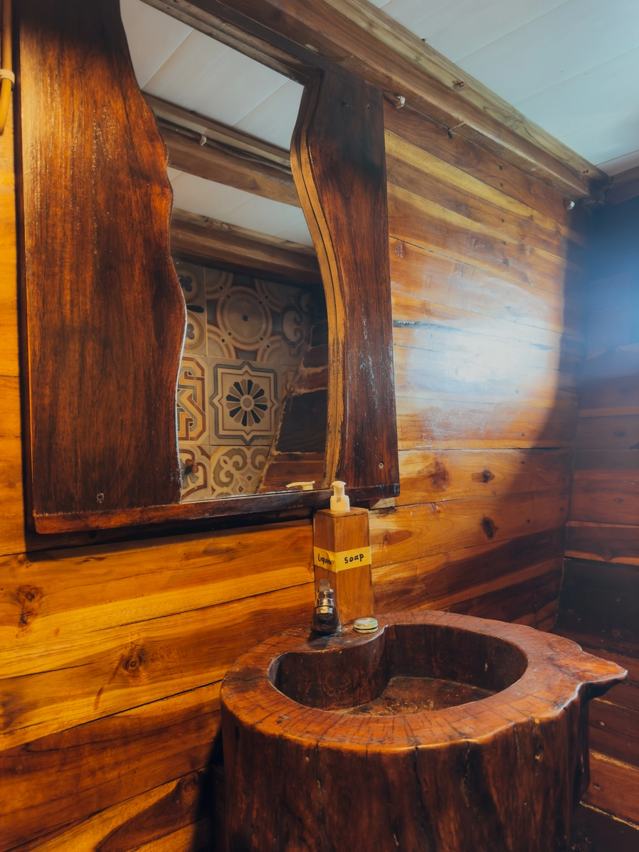 Deluxe Cabin 4