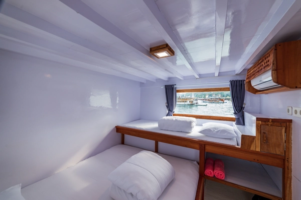 Triple Cabin 2