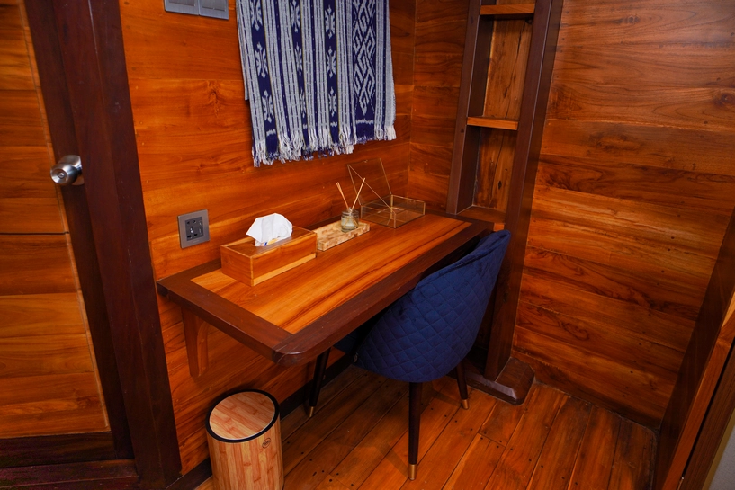 Osaka Cabin