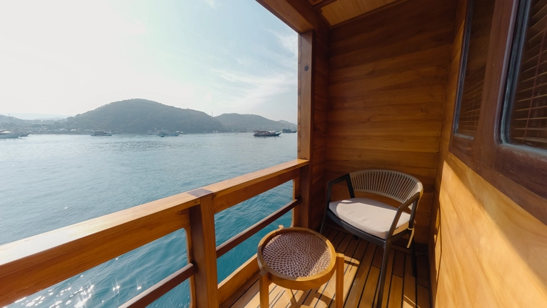 Osaka Cabin