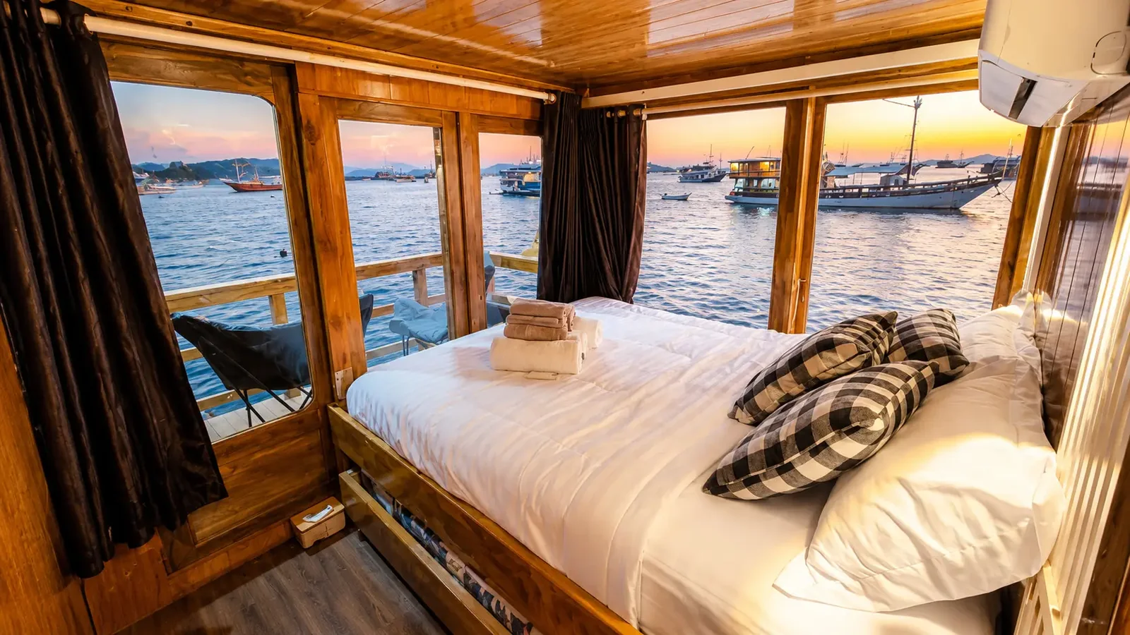 Deluxe Cabin 1