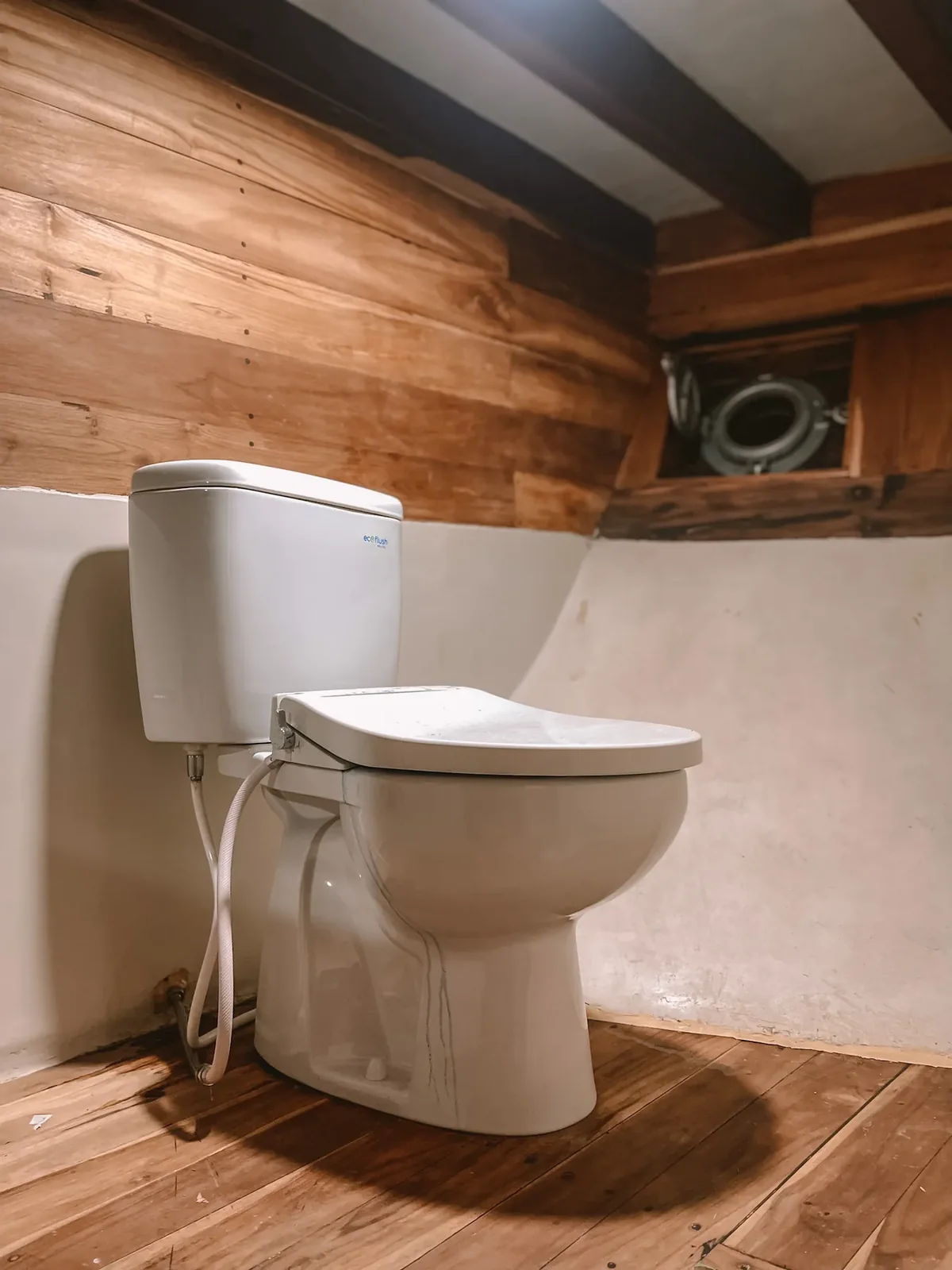 Banda Neira Cabin