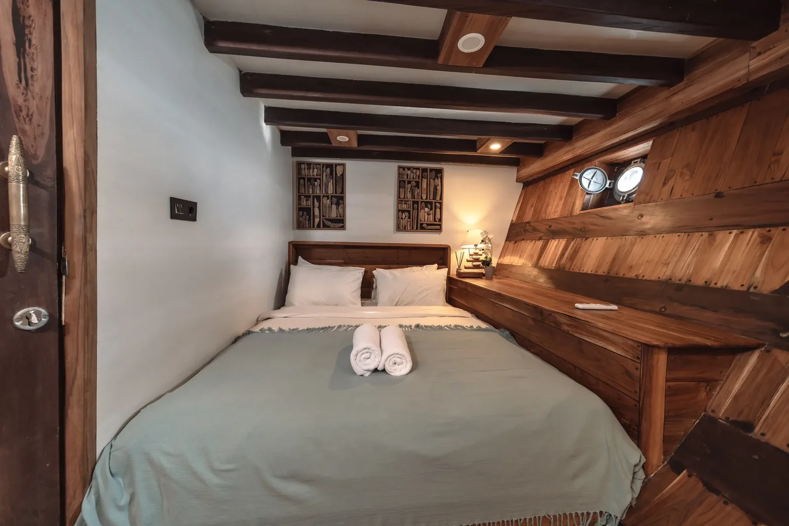Banda Neira Cabin